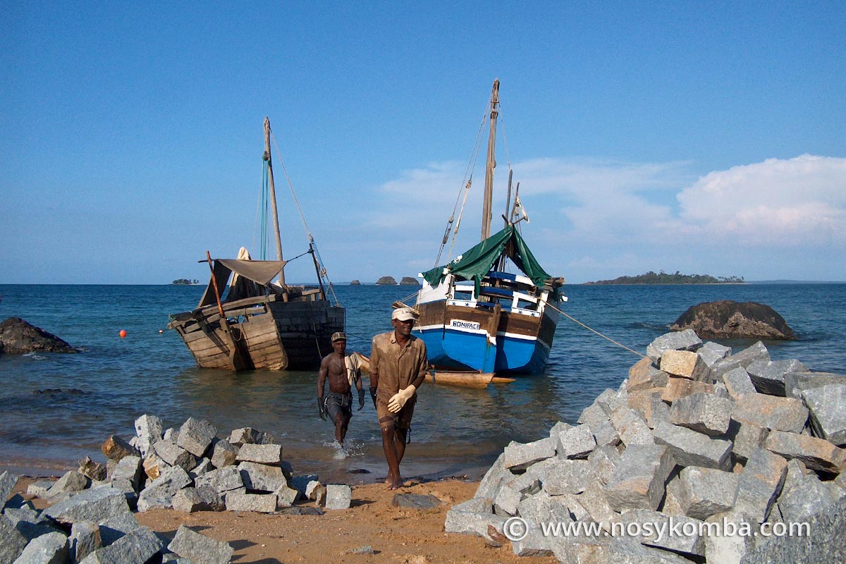 The granite of Nosy Komba